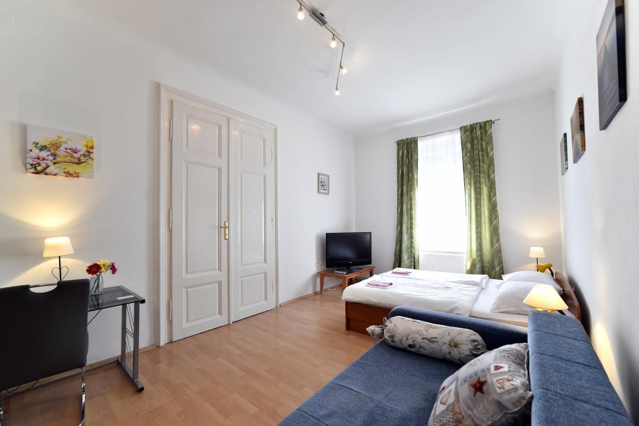 Apartment Tesla Zagreb Bagian luar foto