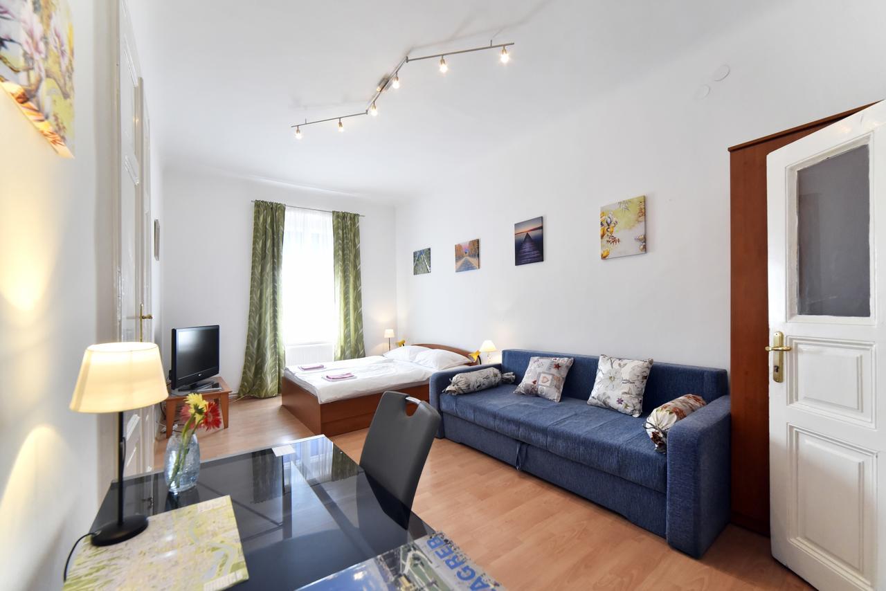 Apartment Tesla Zagreb Bagian luar foto