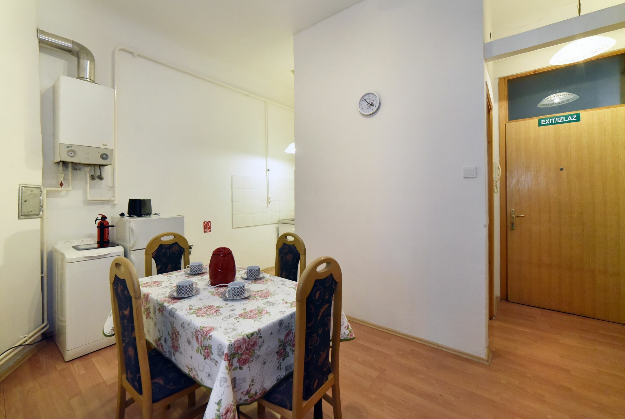 Apartment Tesla Zagreb Bagian luar foto