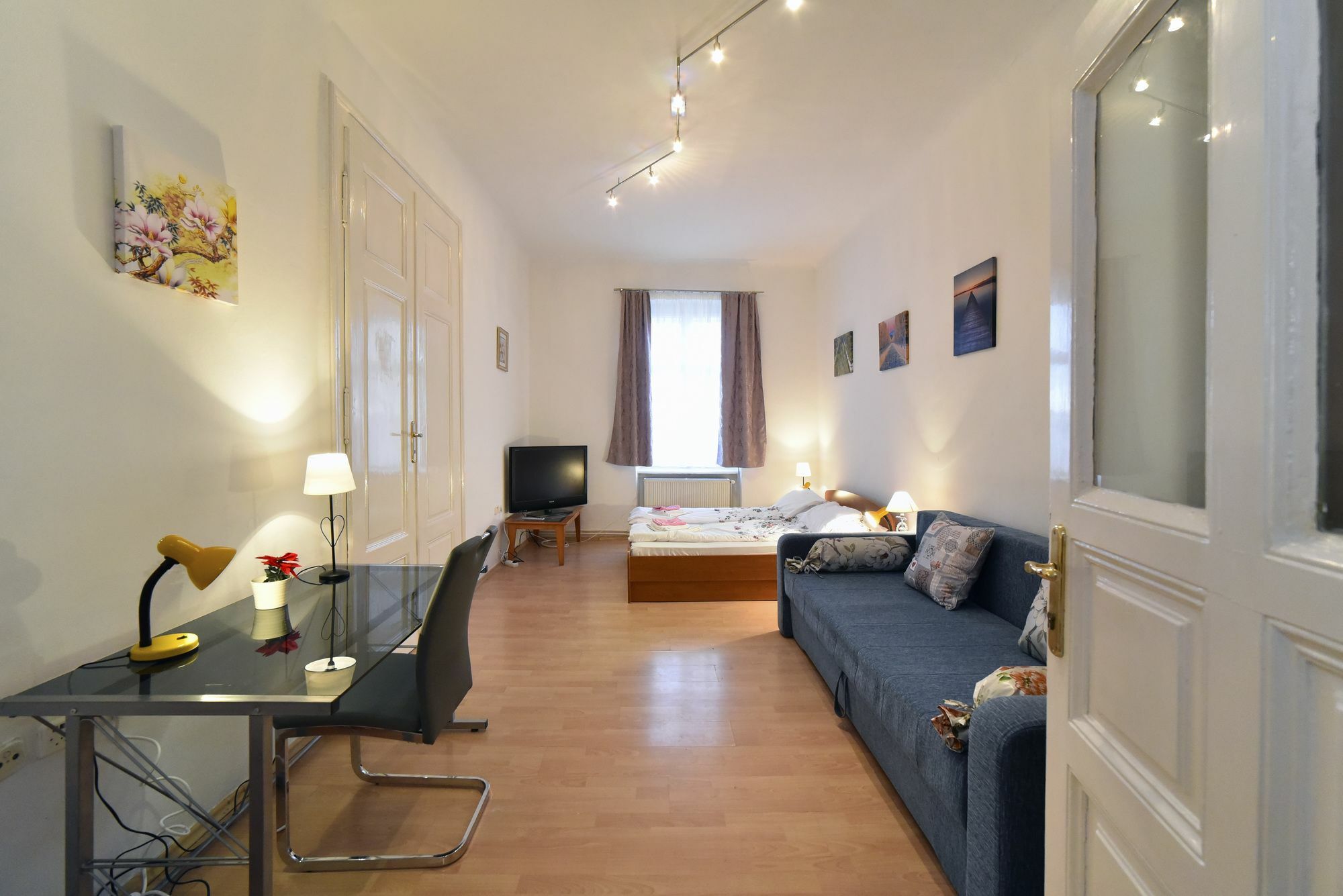 Apartment Tesla Zagreb Bagian luar foto